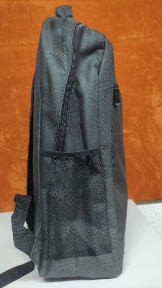 Mochila gris para ordenador . A estrenar