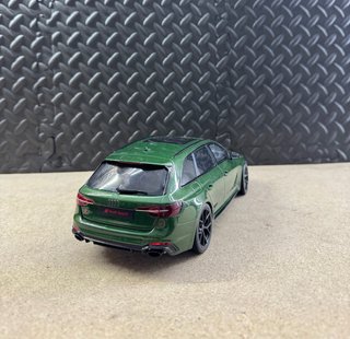Audi RS4 Avant 1:18 GT Spirit – Cerchi stile OEM –