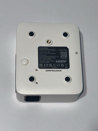 Mini proyector Wolfang WP02 blanco