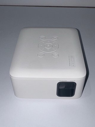 Mini proyector Wolfang WP02 blanco