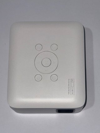 Mini proyector Wolfang WP02 blanco