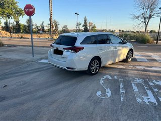 Toyota Auris Hibrido - Automatico 2017