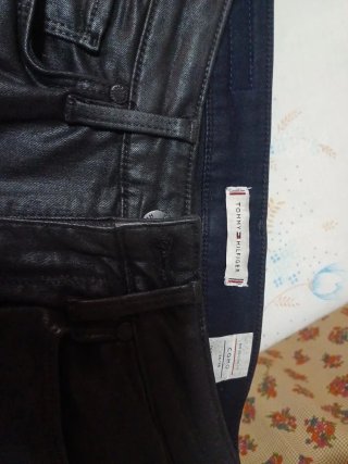 Pantalón vaquero negro
