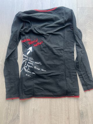 Camiseta Desigual manga larga negra y roja