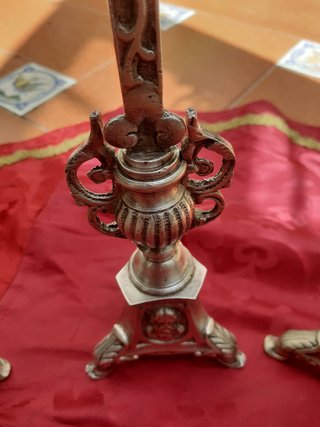 Antiguo juego altar: 2 candeleros y cruz