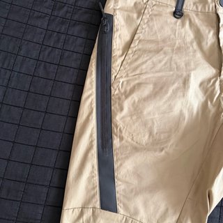Pantalón corto Nike Tech Beige