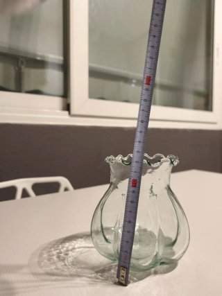 Vaso di vetro trasparente