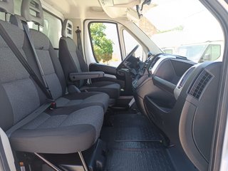 FIAT Ducato 2.3 CHASIS CAJA CERRADA CON TRAMPILLA