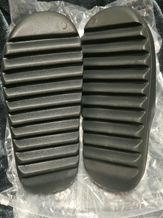 Chanclas Adidas Yeezy Gris