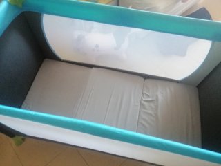 Cuna de viaje Hauck con colchón plegable