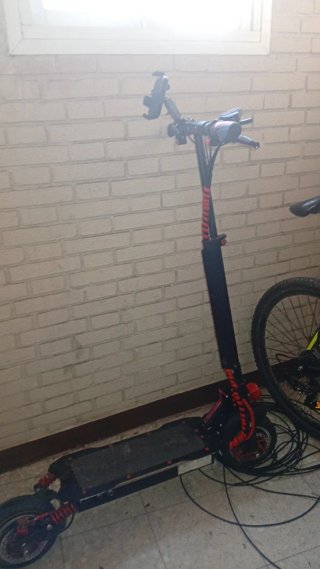 Patinetes eléctricos necesitan batería y el máster