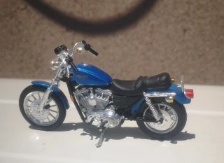 Modello Moto Harley Davidson Blu