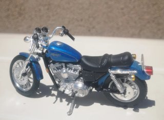 Modello Moto Harley Davidson Blu