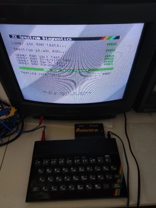 ZX Spectrum 48k con fuente