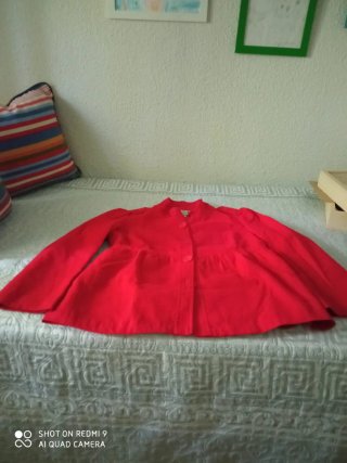 Chaqueta roja mujer