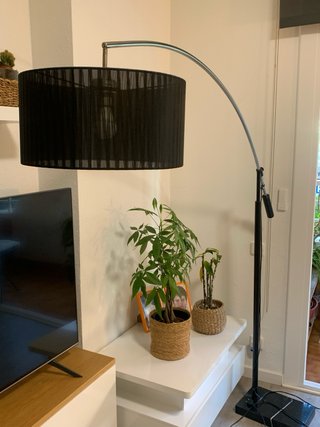 Lámpara de pie moderna arco negro y plata