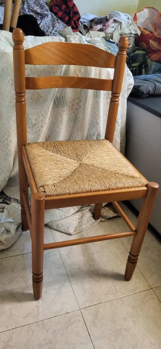 6 Sillas de Haya con Asiento de Enea  50€ cada una