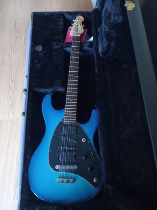 Guitarra Eléctrica MusicMann Steve Morse Azul