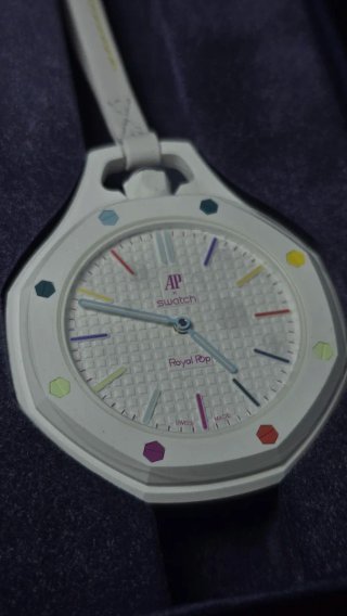 Audemars Piguet x Swatch Royal Pop Huit Blanc
