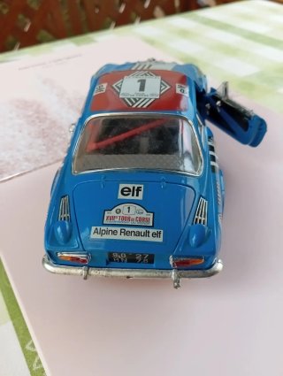 Maqueta Alpine Renault 1.800S 1/16 Burago