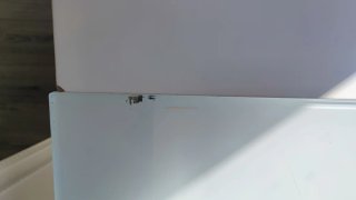 Mesa de comedor con 6 sillas blancas