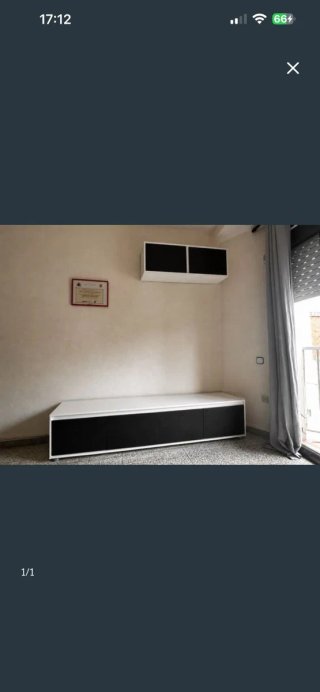 Mueble TV blanco y marrón