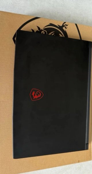 MSI Ordenador Gamer 15.6 + Base Refrigeradora