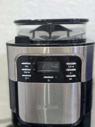 Macchina da caffè Severin con macinacaffè integrato