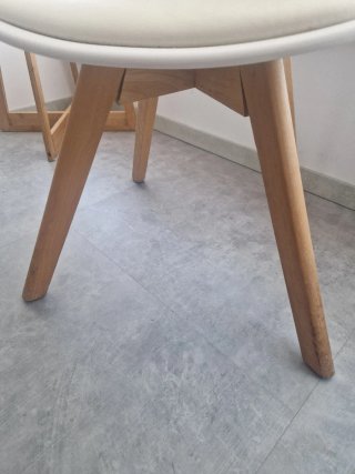 Silla Nórdica Blanca y Beige