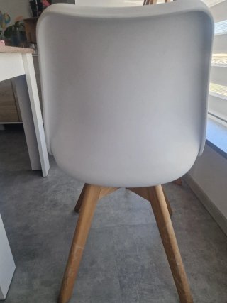 Silla Nórdica Blanca y Beige