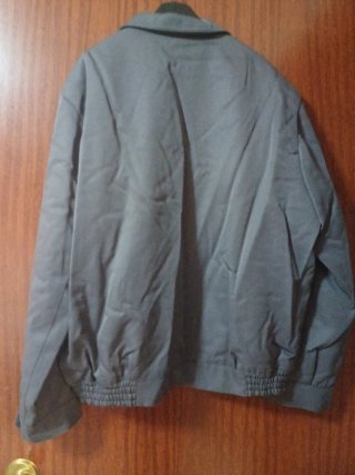Chaqueta gris con forro interior
