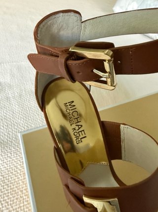 Sandalias Michael Kors T 38 Marrón y Dorado