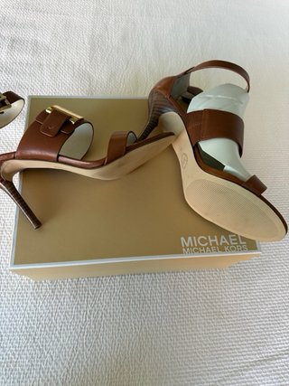 Sandalias Michael Kors T 38 Marrón y Dorado