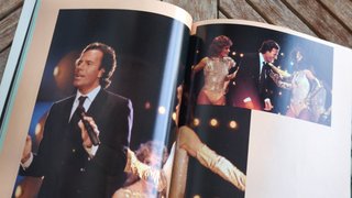 Libro Julio Iglesias "The New Valentino" USA 1985