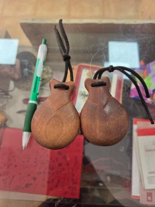 Castañuelas de madera
