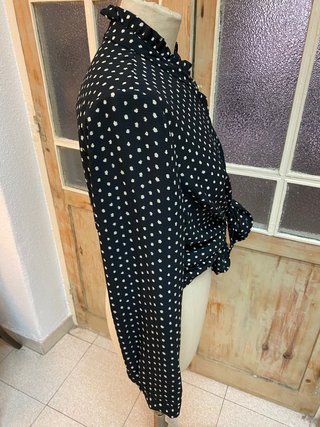 Elegante blusa negra lunares talla 38