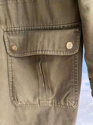 Chaqueta verde estilo parka