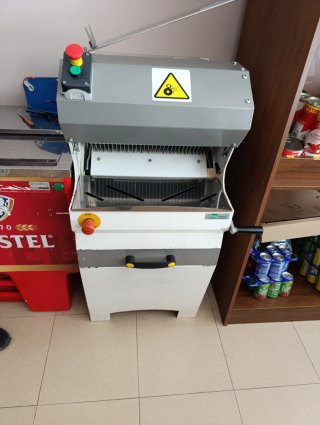Cortadora de pan profesional