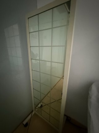 Espejo de pared blanco