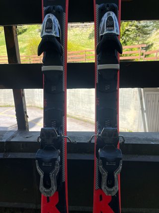 Sci Rossignol React GT R 142cm