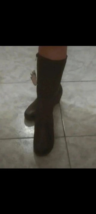 Botas altas de piel negras