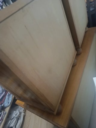 Conjunto taquillón y 2 mesitas madera.