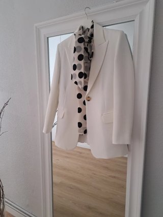 Traje de chaqueta blanco con estampado