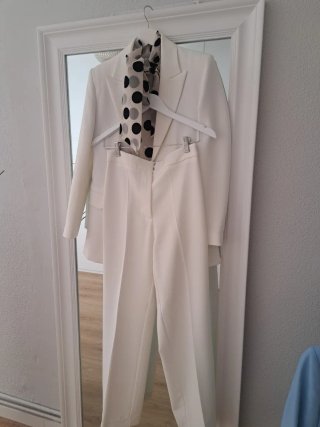 Traje de chaqueta blanco con estampado