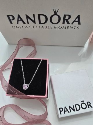 Conjunto Pandora Corazón Rosa y Plata