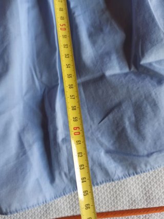Vestido con volantes de Zara