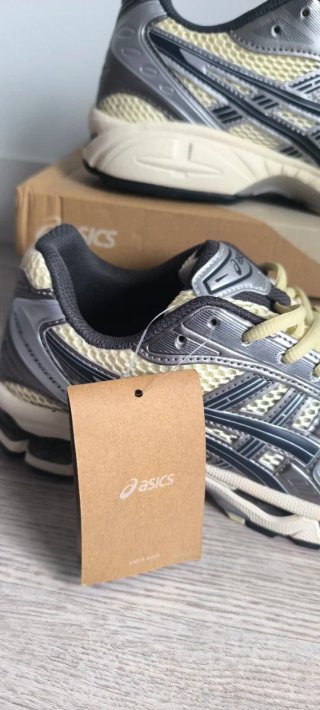 Asics Gel Kayano Beige/Plata