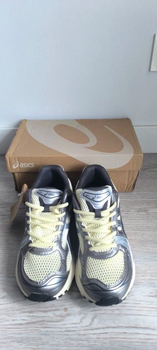 Asics Gel Kayano Beige/Plata