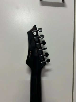 Guitarra Eléctrica Washburn Negra