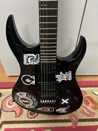 Guitarra Eléctrica Washburn Negra
